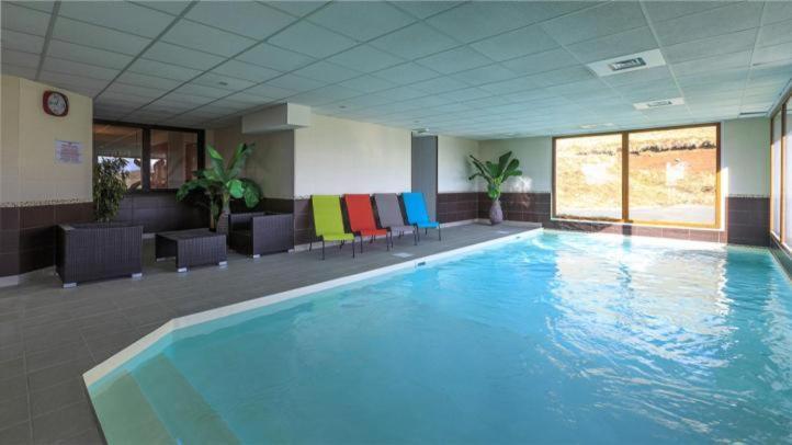 Appartement 4 Personnes Avec Piscine, Wifi, Garage Besse-et-Saint-Anastaise Eksteriør bilde