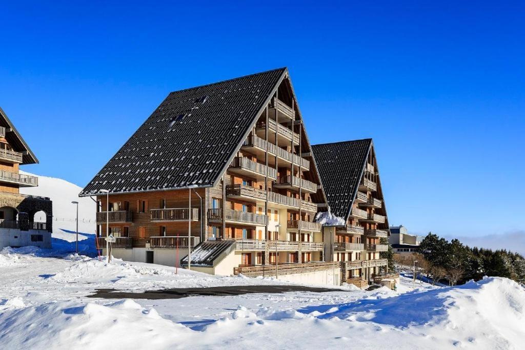Appartement 4 Personnes Avec Piscine, Wifi, Garage Besse-et-Saint-Anastaise Eksteriør bilde